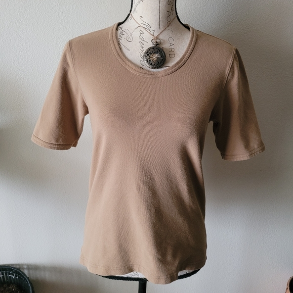 🖤Uniqlo Tee - Picture 6 of 8